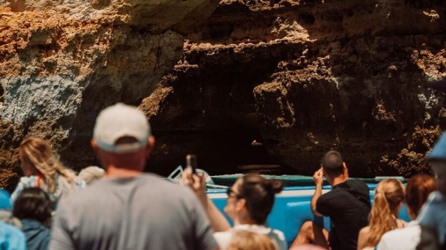 Albufeira: 2.5-Hour Dolphin Watching and Caves Trip - Quick Take