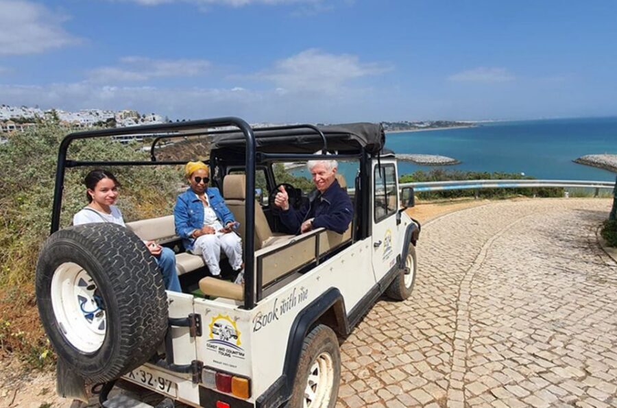Albufeira: Beaches, Old Town, and Salgados Lagoon Jeep Tour - The pace: 3 hours, multiple stops, and a photo-friendly rhythm