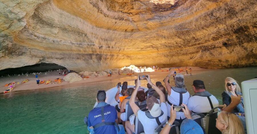 Albufeira: Benagil Cave and Dolphin Sightseeing Boat Cruise - 2.5 hours on a speed boat: what the ride feels like