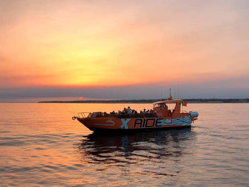 Albufeira: Benagil Cave Sunset Cruise - The Albufeira Marina stretch: you’re close to everything