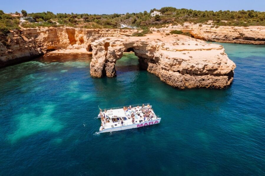 Albufeira: Caves and Coastline Catamaran Cruise to Benagil - Swim Stop Plus Wi-Fi: How the Middle of the Trip Feels