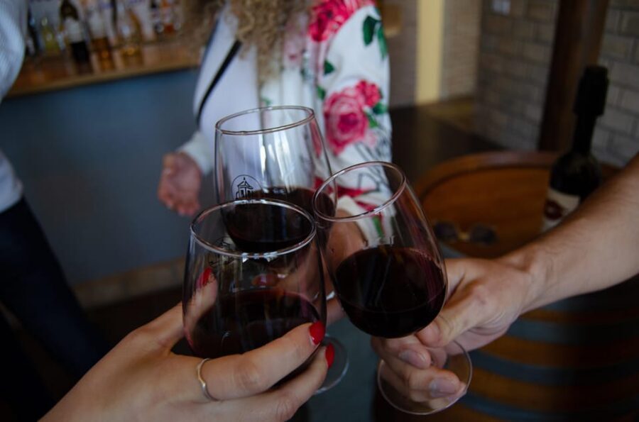 Albufeira: City Highlights & WINE TASTING - Free pick-up and the van/jeep ride: how the timing feels in real life
