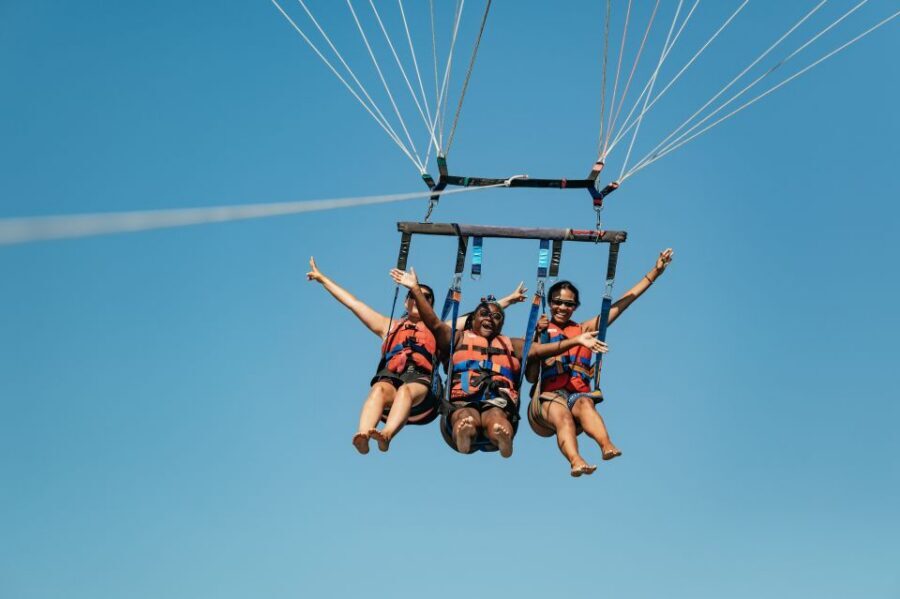 Albufeira: Parasailing Boat Trip - Practical tips: how to get the best experience out of the 1.5 hours