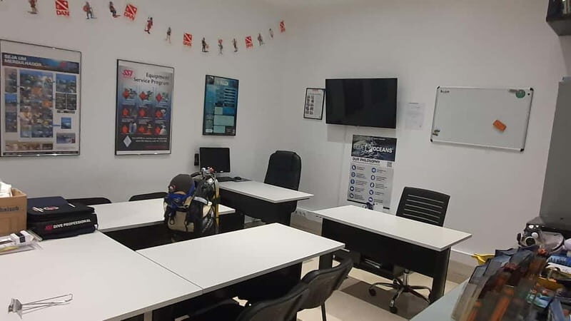 Albufeira: Scuba Diving Experience for Beginners - Price and Value at $125 for Beginners
