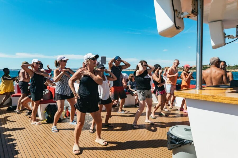 Albufeira: Sightseeing Cruise with Beach BBQ and Open Bar - Beach BBQ and open bar: what’s included, and what that means for value