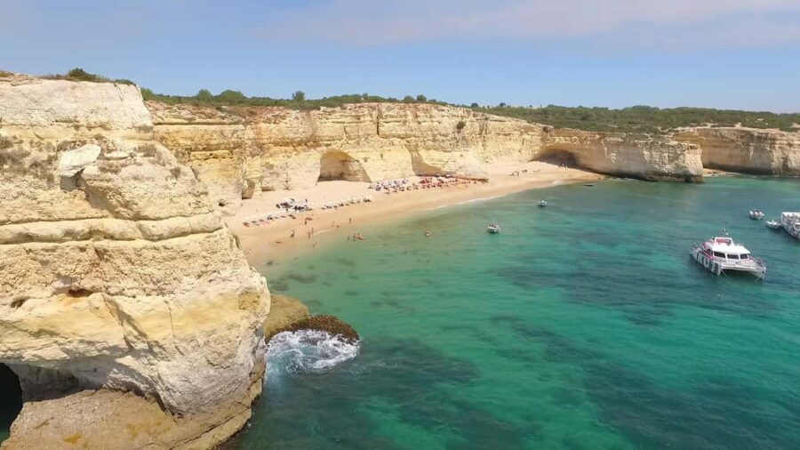 Albufeira: Sightseeing Cruise with Beach BBQ and Open Bar - Comfort, weather, and the small gotchas (like toilets)