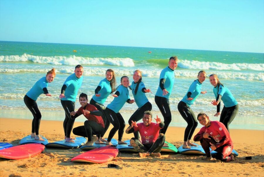 Albufeira: Surfing Lesson at Galé Beach - Languages and group experience: you won’t be guessing