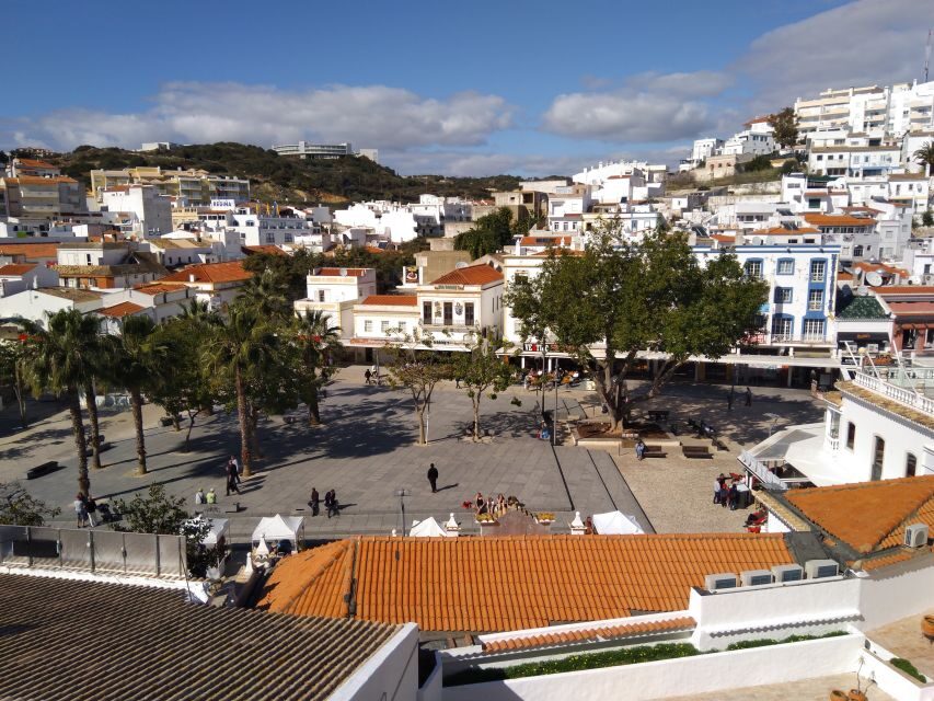 Albufeira: Tuk-tuk Sightseeing Tour - Olhos Dágua: The Small Fishing Villa Stop