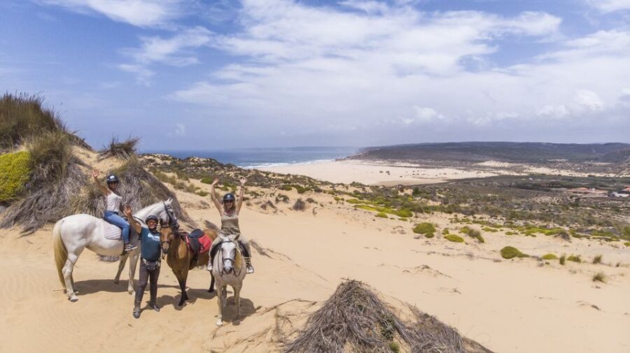 Algarve: 1-Hour Carrapateira Horseback Riding Tour - Pre-Ride Horse Care: Combing, Feeding, and Meeting Your Mount