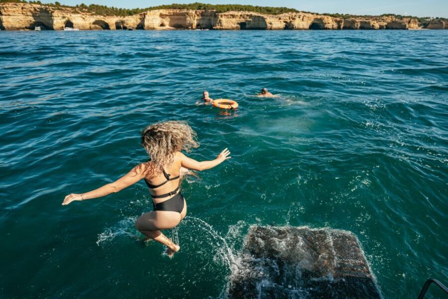 Algarve 3-Hour Caves and Coastline Boat Trip - Booking smart: when to go and what to pack