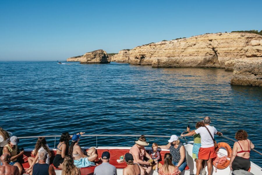 Algarve 3-Hour Caves and Coastline Boat Trip - Comfort on board: lounge, bar, WiFi, and the optional top deck