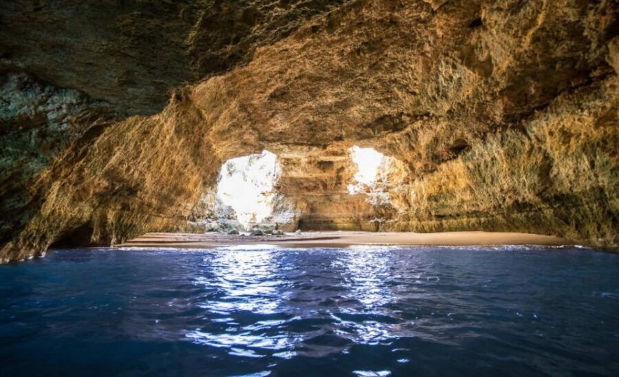 Algarve: Benagil Caves Open Speedboat Tour - Vilamoura departure: where to meet and what to expect at the start