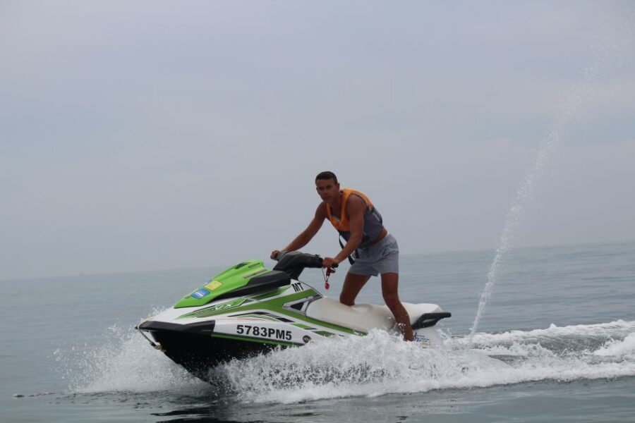 Algarve: Jet Ski Rental in Armação de Pêra - Views, Water, and That Adrenaline Sweet Spot
