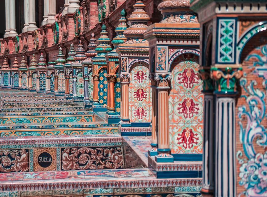 Algarve: Seville Full-Day Shopping and Sightseeing Tour - Seville Cathedral and the Royal Alcázar: The Big Two in One Stretch