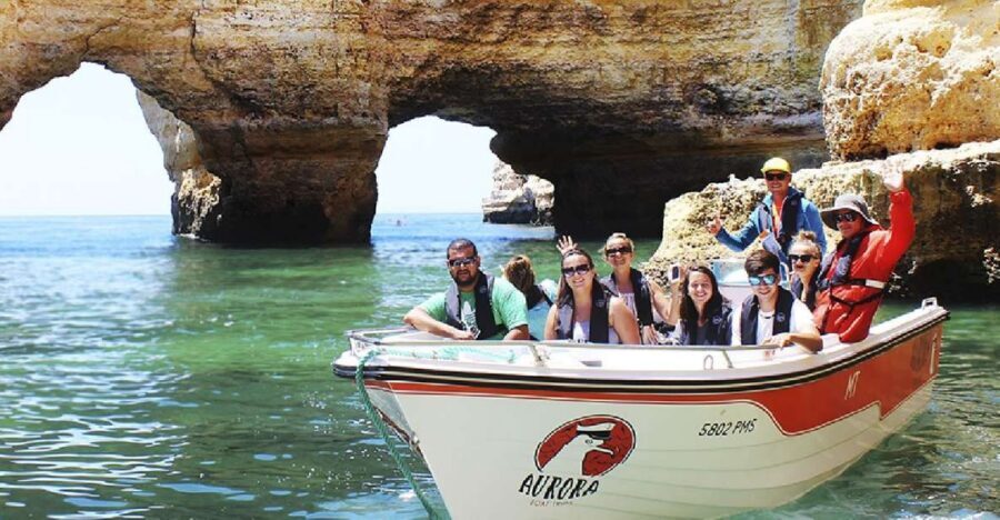 Armação de Pêra: Guided Boat Tour of Benagil's 15 Best Caves - Praia da Cova Redonda and Praia da Marinha: beaches with architecture