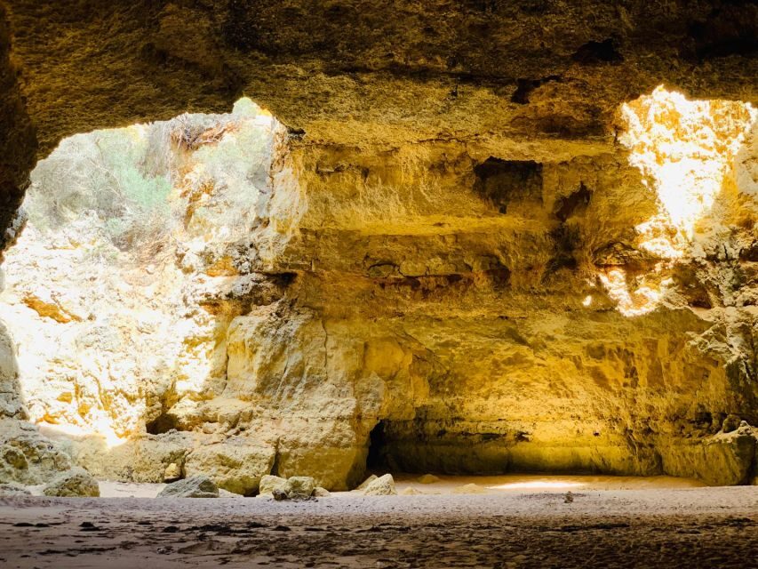 Armação de Pêra: Guided Boat Tour of Benagil's 15 Best Caves - Boat + crew: why small-group cave driving matters