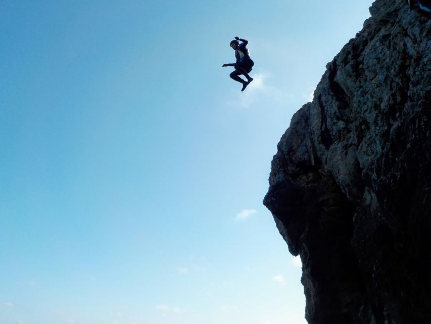 Coasteering Algarve: Cliff Jump, Swim & Climb in Sagres - The Van Ride to Ingrina Beach: Why the Timing Works