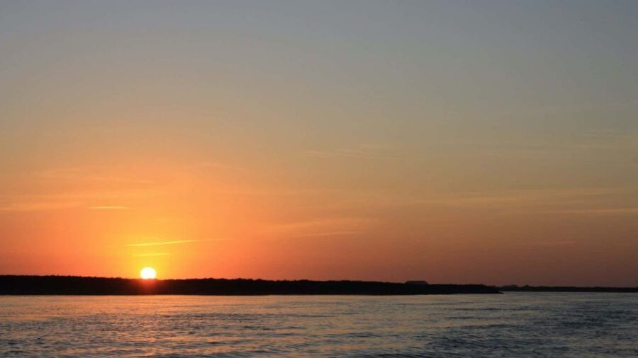 Faro: Ria Formosa Guided Sunset Tour by Catamaran - Where You Board in Faro: Rua da Porta Nova and Cais da Porta Nova