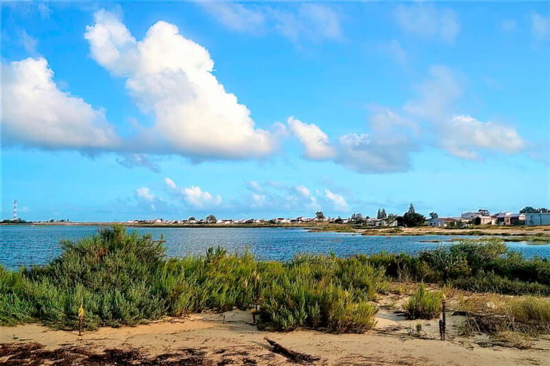 Faro: Sunset 1 hour Ria Formosa Boat Tour - What to wear (and what to pack) for an end-of-day ride