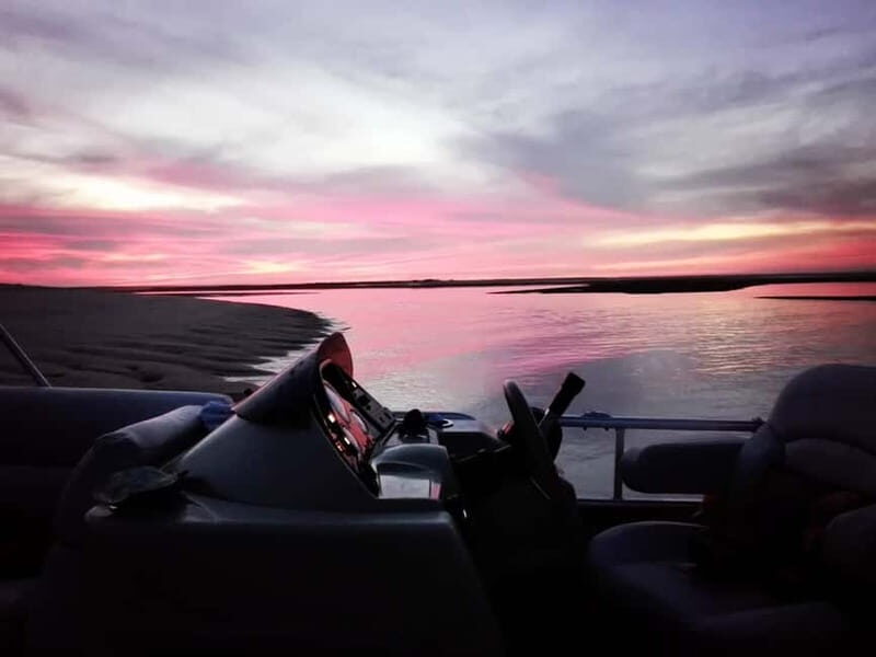 Faro: Sunset 1 hour Ria Formosa Boat Tour - Getting there: Islands 4 you and the red T-shirt meet-up