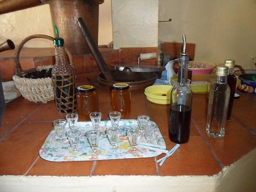 From Albufeira: Half-Day Algarve Jeep Safari - The farm stop: honey, jam, and local food flavors