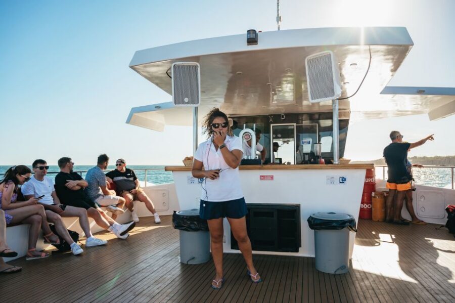 From Albufeira: Sunset Cruise and Beach BBQ with Open Bar - São Rafael Caves area and the dinghy transfer: why this feels more real