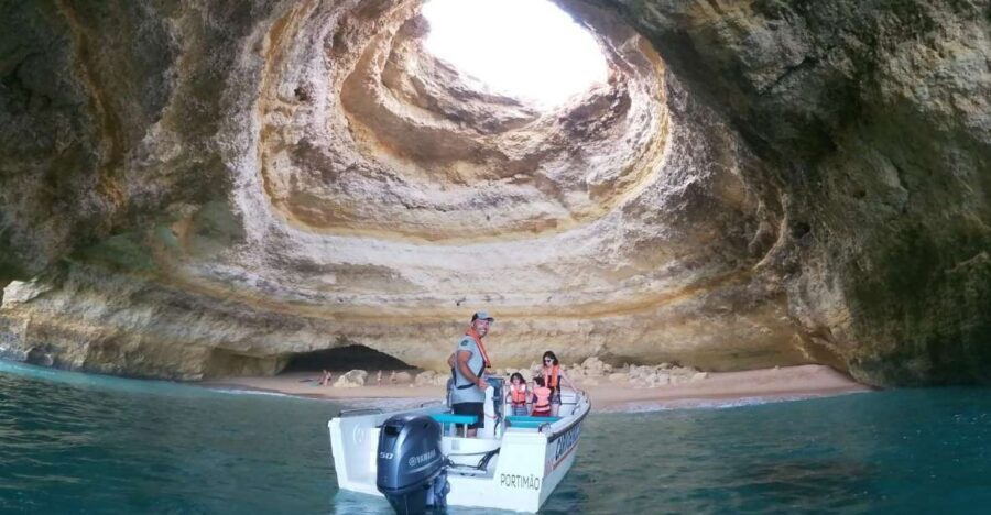 From Carvoeiro: Benagil Caves and Praia da Marinha Boat Trip - Why Benagil and Praia da Marinha look different from the water