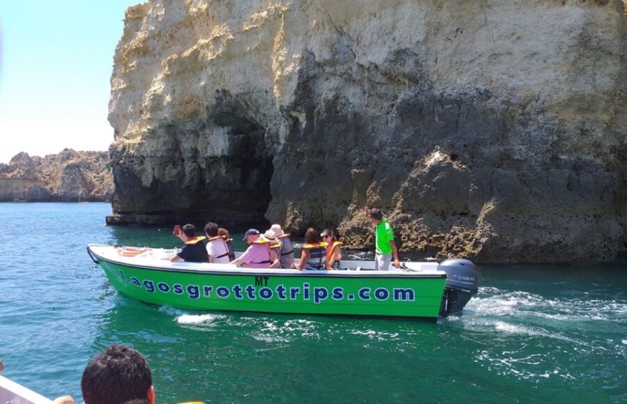 From Lagos: Cruise to the Caves of Ponta da Piedade - Getting there: Lagos Marina check-in in plain English