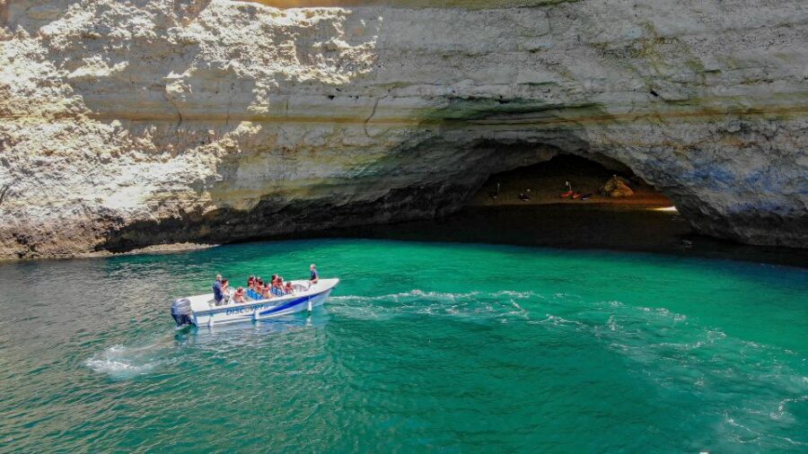 From Portimão: Benagil Boat Tour with Local Guide - Where you meet and how the tour starts in Portimão