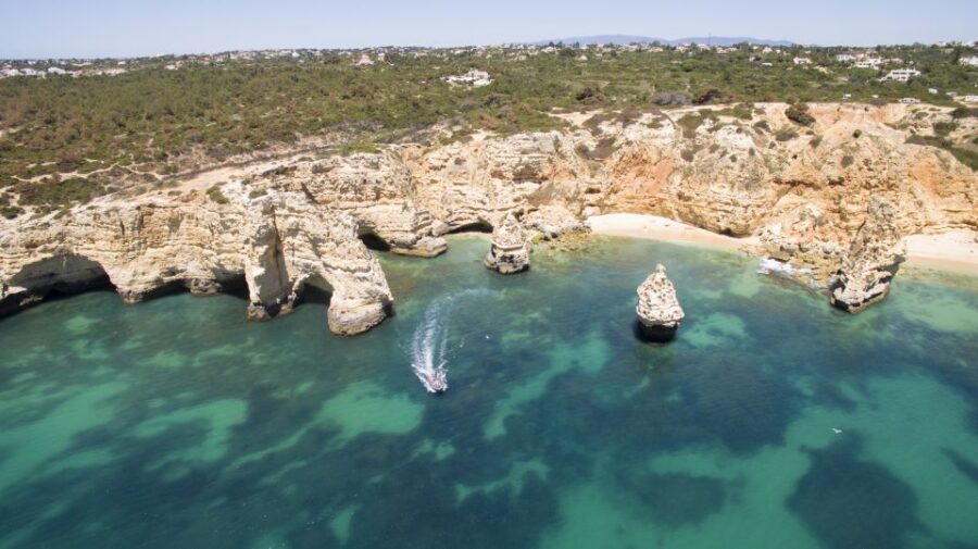 From Portimao: Benagil Cave and Marinha Beach Boat Tour - Clube Naval de Portimão to Ferragudo: the start that makes sense