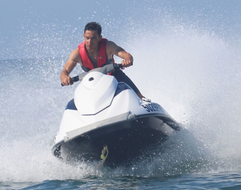 Jet Ski Rental in Vilamoura - Sharing the 2-Seater Jet Ski: How to Do It With Friends and Family