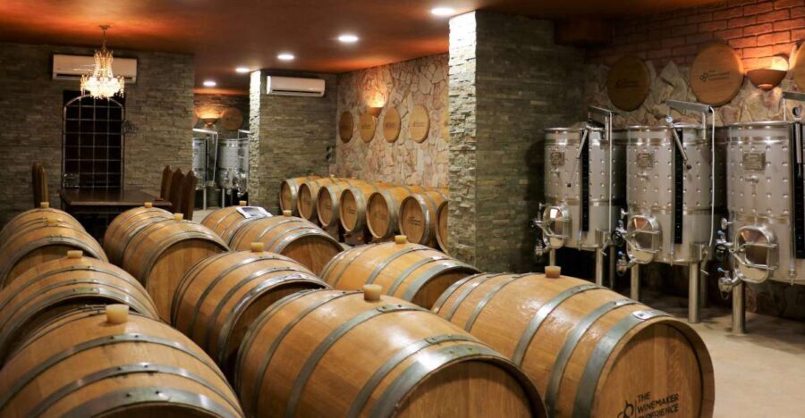 Lagoa: Guided Winery Tour and Local Wine Tasting - Where the tour starts at Quinta dos Vales (and how to find it)