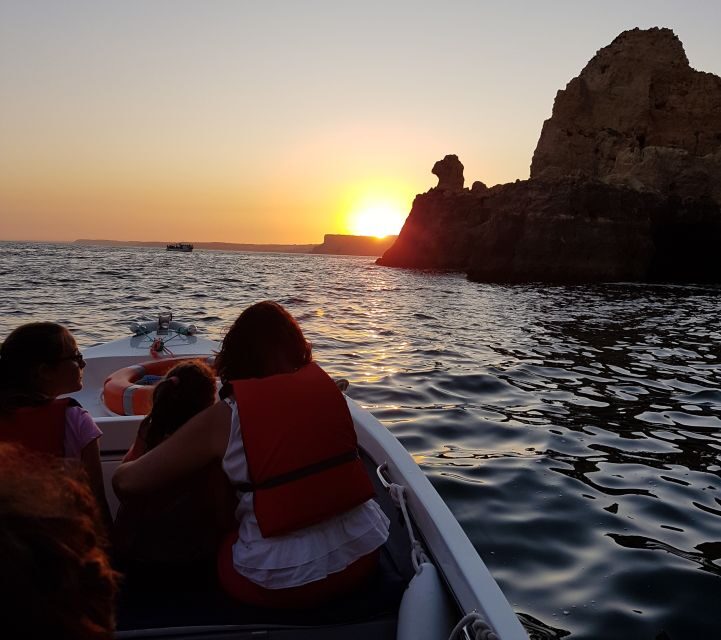 Lagos: Guided Ponta da Piedade Sunset Boat Tour - Beaches and coves: Potato Beach to Barranco Martinho