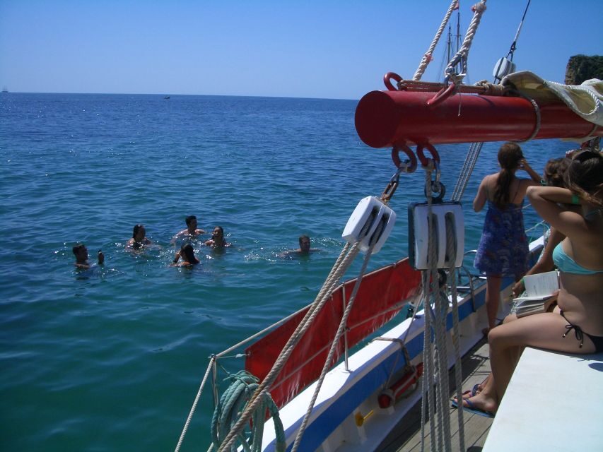 Lagos: Ponta Piedade Sail & Caves Cruise w/Portuguese Tapas - Cruising Toward Ponta da Piedade: More Than Just Transit