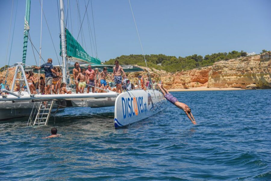 Portimao: Benagil Caves & Coastline Cruise - Sailing Past Algarve Beaches: Praia da Rocha to Praia da Marinha