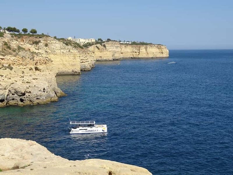 Portimão: Benagil Caves & Golden Coast Eco Catamaran Tour - Cruising the Golden Coast: views on the way to Benagil