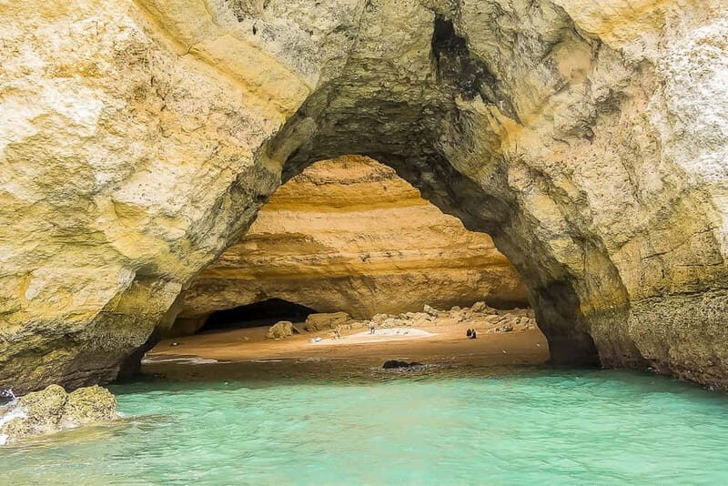 Portimão: Benagil Caves Speed Boat Tour with Sunset Option - Dolphins and photos: the guide factor (Carlos, Simon, Rui, Sergio)