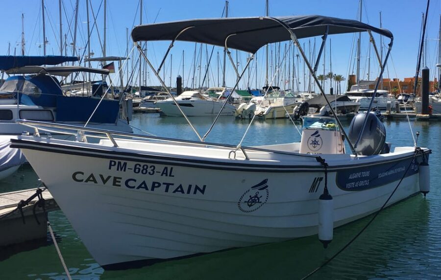 Portimão: Caves, Benagil and Algarve Coastline Boat Tour - Getting to the boat in Portimão Marina: the part you should plan for