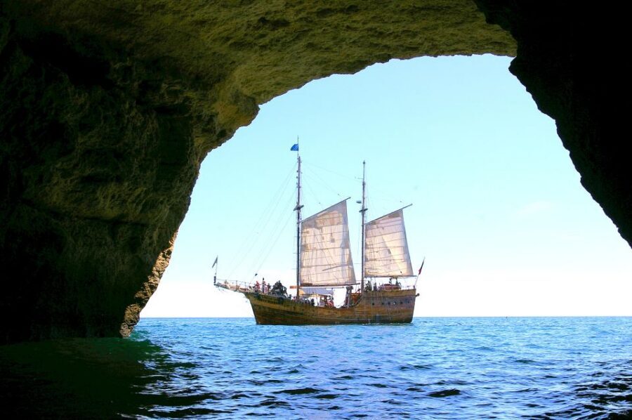 Portimão: Pirate Ship Cave Cruise - Meeting the Santa Bernarda at Portimão’s Vasco da Gama pier