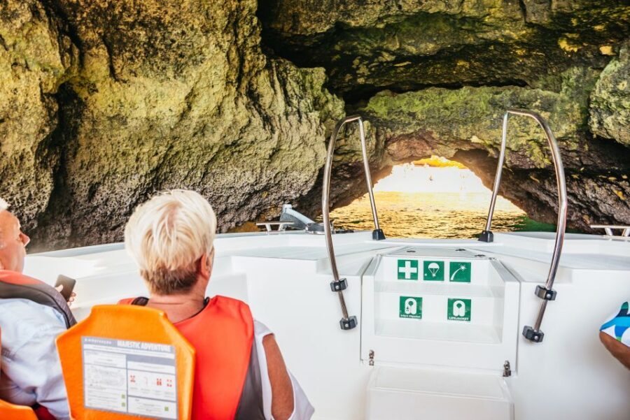 Vilamoura: Benagil Cave Boat Tour with Entry - Key things to know before you go